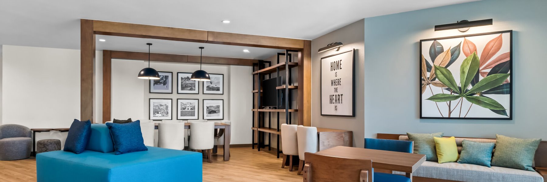 Lobby at Everhome Suites Temecula